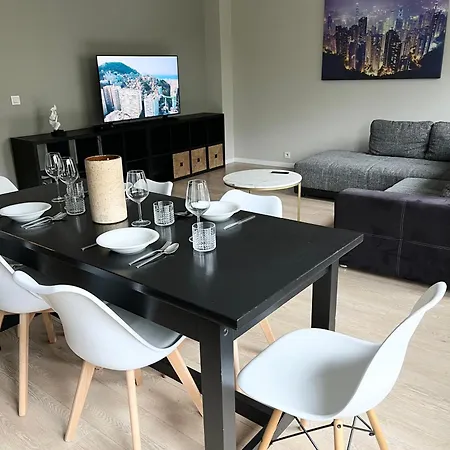 Beautiful One Bedroom Flat Flagey