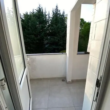 Daire Recent Fully Renovated Brüksel