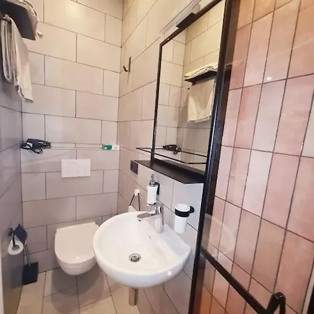 Magnolia Pink New And Fully Equipped * Βρυξέλλες