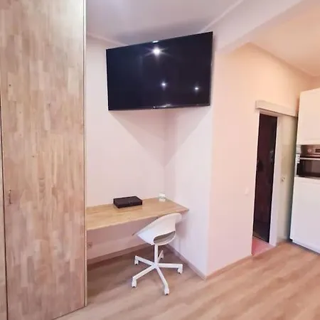 Magnolia Pink New And Fully Equipped Βρυξέλλες