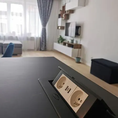European Heart 2-bedroom Flat. Appartement *