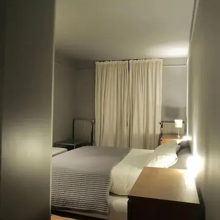 Spacious In Brussels, Large Private Garden Apartament *