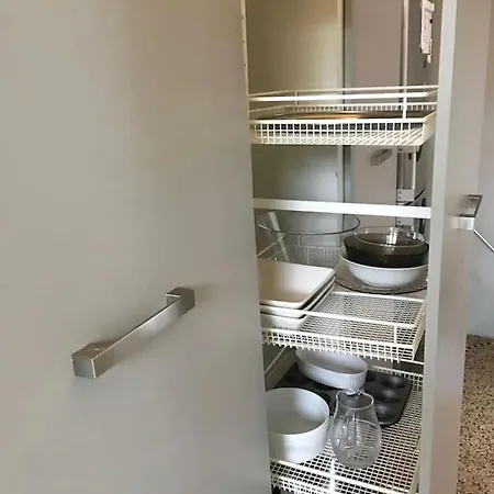 Spacious In Brussels, Large Private Garden Bruksela