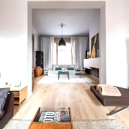 公寓 Spacious In Brussels, Large Private Garden *