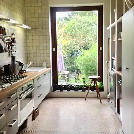 Spacious In Brussels, Large Private Garden * 布鲁塞尔