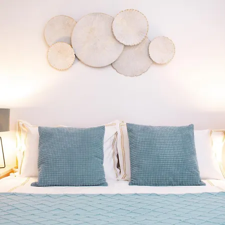 Apartment R213 Residences Botanique