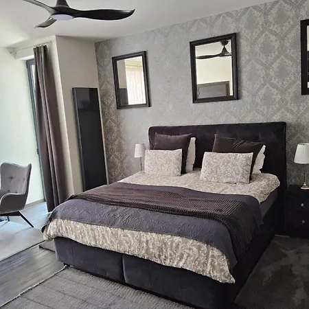 ホームステイ Deluxe Au 2eme Etage, Double Au 4eme Etage ブリュッセル