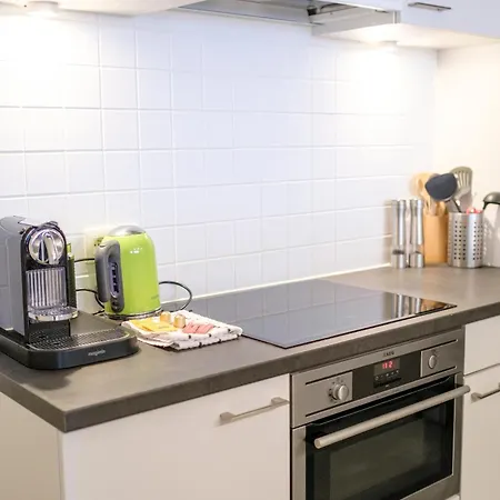 Beautiful 1 Bedroom Close To Parc De