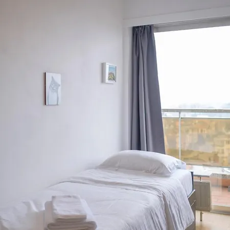 Apartment Beautiful 3 Bedrooms Close To Parc Josaphat *