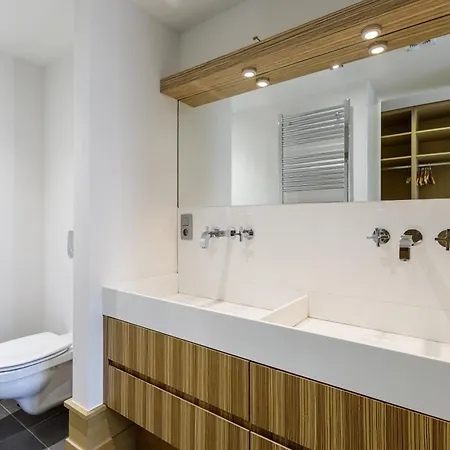 Apartment Couronne
