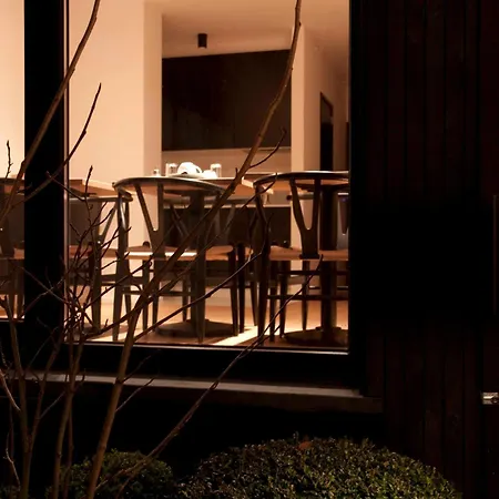 A Cote Du Cinquantenaire Bed & Breakfast Brussels