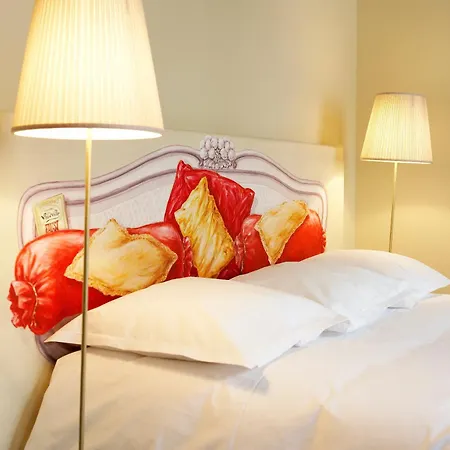 Le Vaudeville Bed & Breakfast