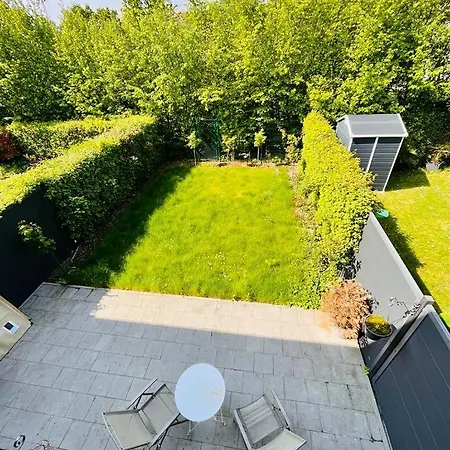 Habitación en casa particular Town House With Garden - 1 With Shared Bathroom Bruselas