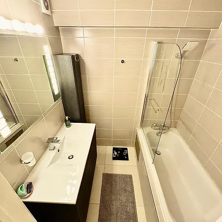 Hearth Of Gateway Apartament *