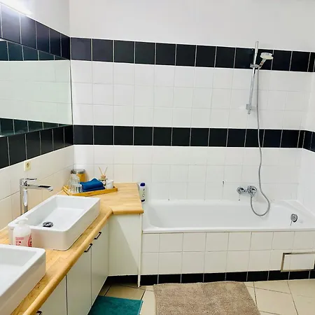 Down Town Oasis-spacious Loft With Private Parking Appartement *