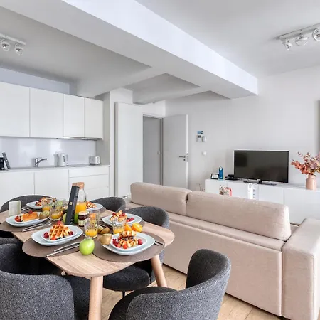 Sweett - Stassart Apartmán