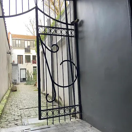 Jourdan House Апартаменты