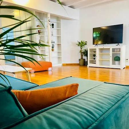 Down Town Oasis-spacious Loft With Private Parking * Bruxelles