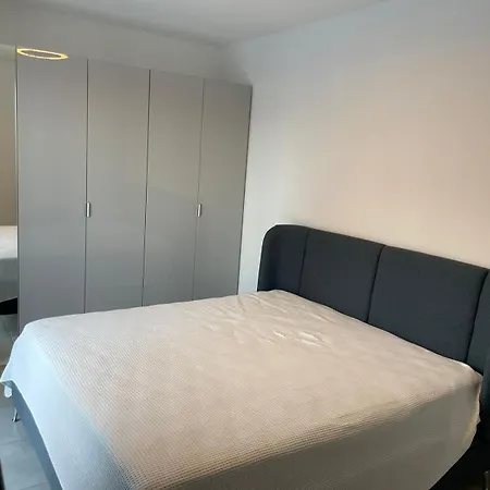 Apartment Superbe Cosy Avec Patio Brussels