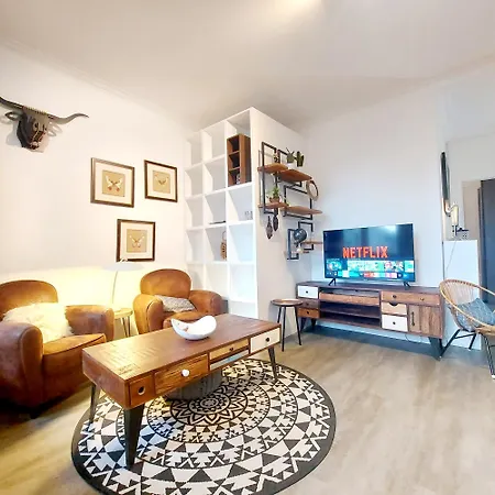 New Charming Grand Place Apartment