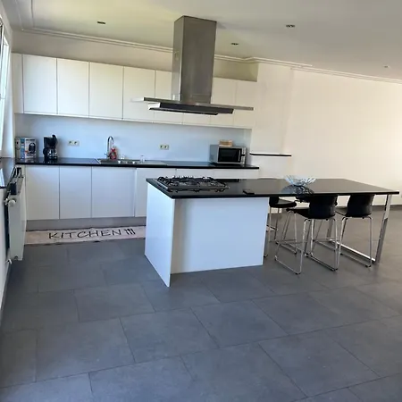 Апартаменты Appartamnet 3 Bedroom + Living
