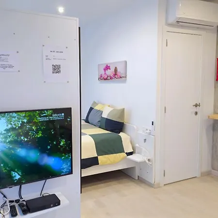 Apartamento Chez Esmara Et Philippe Bruxelas