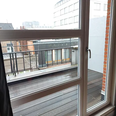 Apartamento Chez Esmara Et Philippe Bruxelas