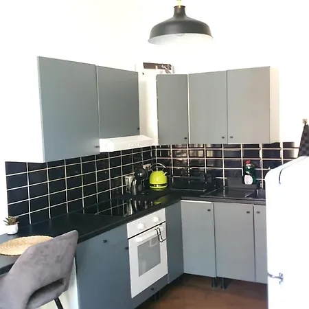 Ailes Center 1 Apartment