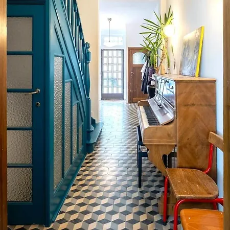 Garden House - 4 Bdrs Apartman