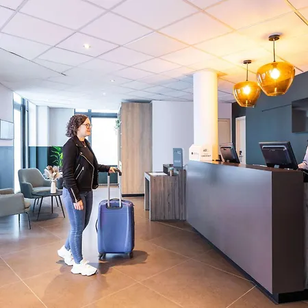 Ibis Styles Brussels Centre Stephanie Hotel 3*