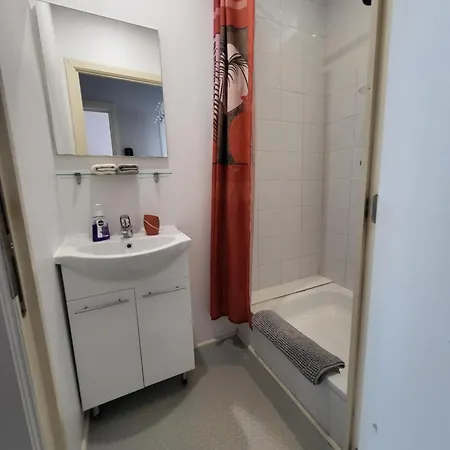 Charmante Maison Idéalement Située