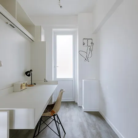 New Charming Grand Place Apartment