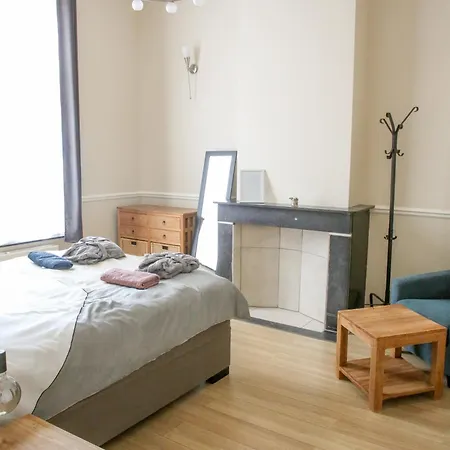Centre Apartment *