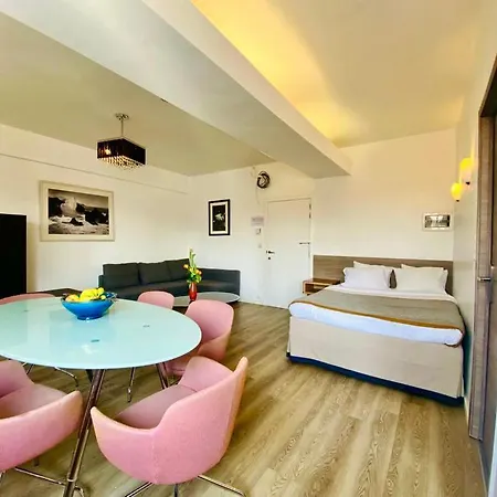 Centerstay *