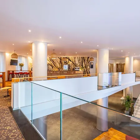 Novotel Centre Hotel 4*