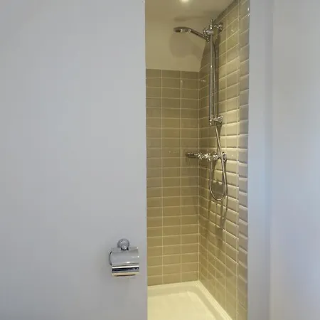 La Maison Chantecler בית הארחה 2*