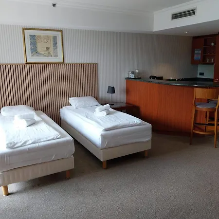 Lägenhetshotell B-aparthotel Ambiorix 4*