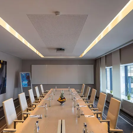 Hotel Pullman Brussels Centre Midi 4*