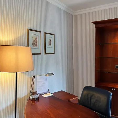 B-aparthotel Ambiorix Bruselas