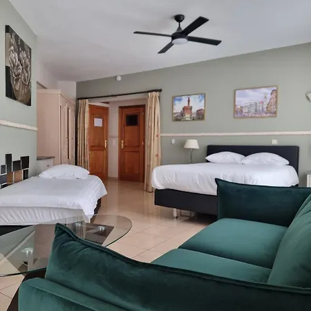 Hotel apartamentowy Bara Midi 3*