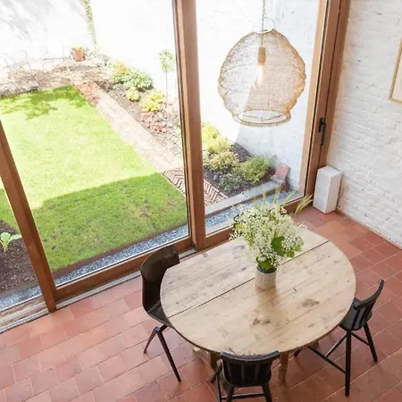 Daire Architect Garden House