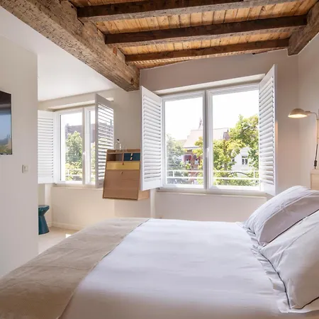 Hotel Made In Catherine Bruksela