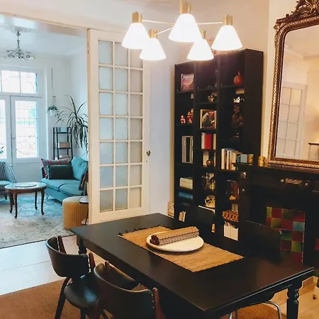 Charming In Schaarbeek 80 M² Piano Available Daire *