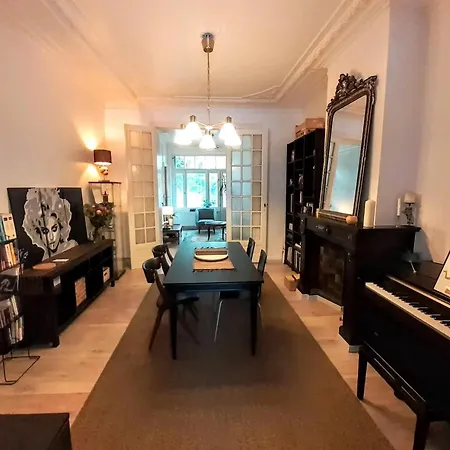 Charming In Schaarbeek 80 M² Piano Available Apartman *