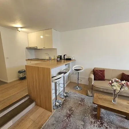 Appartement Cosy 4 *