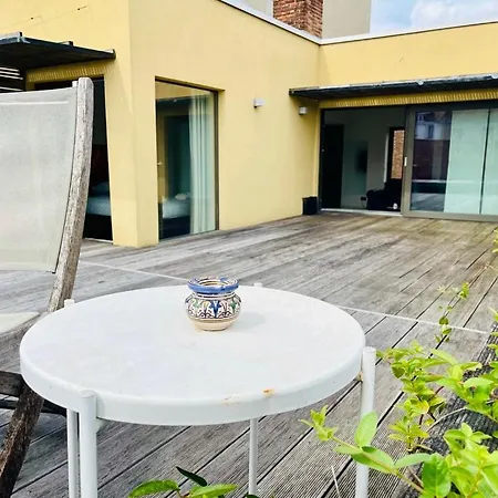 Down Town Penthouse With Private Parking Apartment Brussels