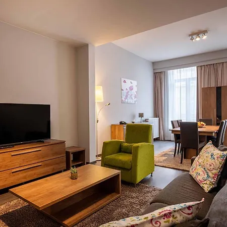 Thon Florence Aparthotel 4*