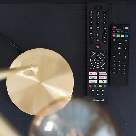 La Louve - Big Place & Garden - Parking Gratuit * Brussels