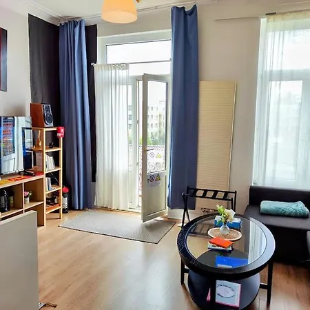 Studio Entier Avec Balcon - Tour Et Taxis Apartment Brüssel