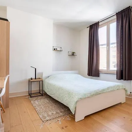 Place De La Liberte 2 Bedroom Appartamento *